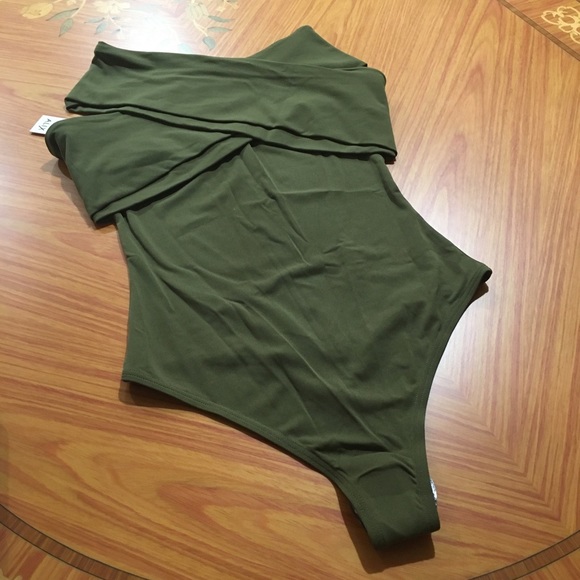 ALIX NYC Wooster criss cross bodysuit sz.S - Picture 8 of 14